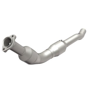 Land Rover Range Rover Sport Catalytic Converter - Driver Side - Magnaflow - Direct-Fit, OEM Grade, Federal/EPA Compliant, Spun Body Design, Mandrel-Bent 409 Stainless Steel - `06-`09