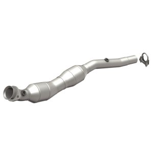 Land Rover Range Rover Catalytic Converter - Driver Side - Magnaflow - OEM Grade, Direct-Fit, Federal/EPA Compliant - `03-`05