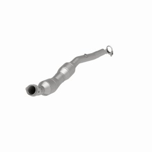 Land Rover Range Rover Catalytic Converter - Driver Side - Magnaflow - OEM Grade, Direct-Fit, Federal/EPA Compliant - `03-`05