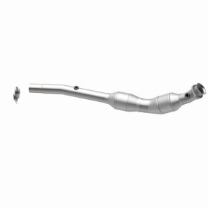 Land Rover Range Rover Catalytic Converter - Passenger Side - Magnaflow - Direct-Fit OEM Grade (EPA Compliant, Spun Body, 409 Stainless Steel) - `03-`05