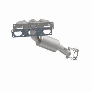 BMW 3 Series Performance Exhaust - Rear - Magnaflow - OEM Grade Federal/EPA Compliant Direct-Fit Catalytic Converter - `01-`05