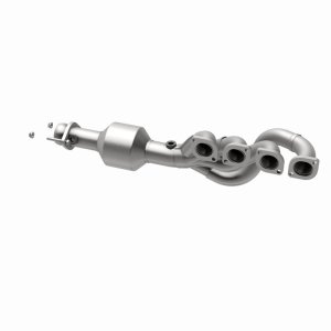 BMW 7 Series Performance Exhaust - Magnaflow - OEM Grade Federal/EPA Compliant Direct-Fit Catalytic Converter 49791 - `06-`08
