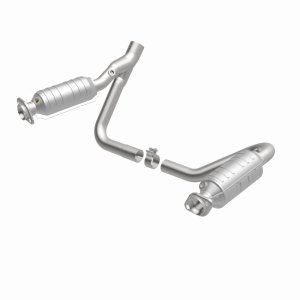 Dodge Durango Catalytic Converter - Magnaflow - Direct-Fit, OEM Grade - `05-`08