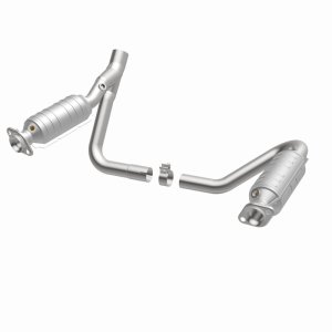 Dodge Durango Catalytic Converter - Magnaflow - Direct-Fit, OEM Grade - `05-`08