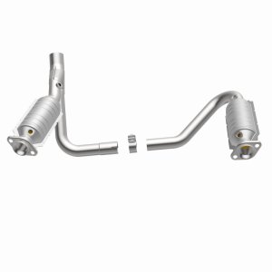Dodge Durango Catalytic Converter - Magnaflow - Direct-Fit, OEM Grade - `05-`08