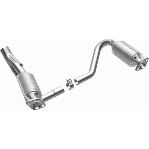 Dodge Durango Catalytic Converter - Magnaflow - Direct-Fit, OEM Grade - `05-`08