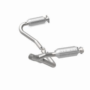 Dodge Durango Catalytic Converter - Magnaflow - Direct-Fit, OEM Grade - `05-`08