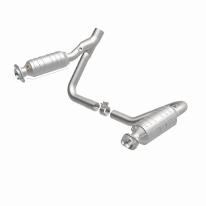 Dodge Durango Catalytic Converter - Magnaflow - Direct-Fit, OEM Grade - `05-`08