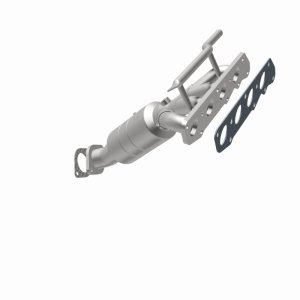 Ford Focus Manifold Catalytic Converter - Front - Magnaflow - OEM Grade Direct-Fit - `05-`07