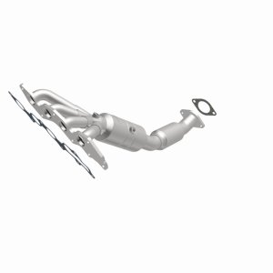 Ford Focus Catalytic Converter - Magnaflow - Direct-Fit, Manifold, OEM Grade - `08-`10