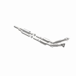 Volkswagen R32 Catalytic Converter - Magnaflow - OEM Grade Direct-Fit - 2008 Volkswagen R32 Catalytic Converter - Magnaflow - OEM Grade Direct-Fit - 2008