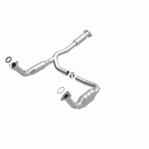 Chevrolet Trailblazer EXT Catalytic Converter - Magnaflow - Direct Fit - `03-`06