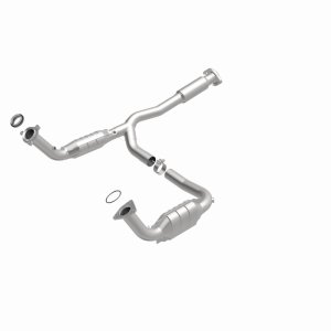 Chevrolet Trailblazer EXT Catalytic Converter - Magnaflow - Direct Fit - `03-`06