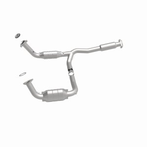 Chevrolet Trailblazer EXT Catalytic Converter - Magnaflow - Direct Fit - `03-`06