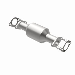 Kia Sorento Catalytic Converter - Rear - Magnaflow - OEM Grade Direct-Fit - `03-`06