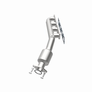 Nissan Armada Catalytic Converter - Driver Side - Magnaflow - HM Grade Federal/EPA Compliant Direct-Fit - `05-`15