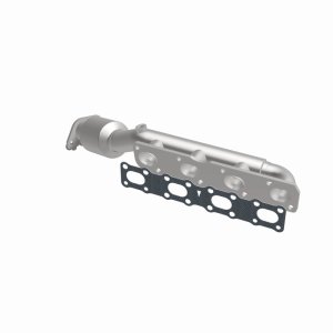 Nissan Armada Catalytic Converter - Driver Side - Magnaflow - HM Grade Federal/EPA Compliant Direct-Fit - `05-`15
