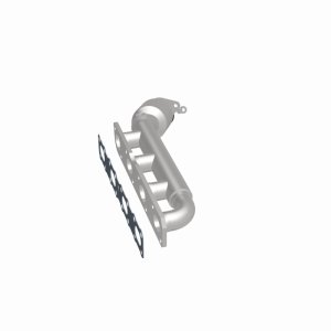 Nissan TITAN Catalytic Converter - Driver Side - Magnaflow - HM Grade Federal/EPA Compliant Direct-Fit - `04-`15