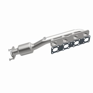 Nissan TITAN Catalytic Converter - Driver Side - Magnaflow - HM Grade Federal/EPA Compliant Direct-Fit - `04-`15