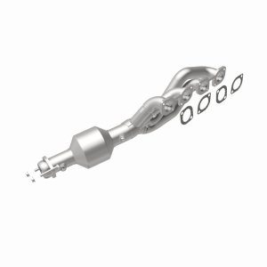 BMW 6 Series Catalytic Converter - Driver Side - Magnaflow - Direct-Fit - `04-`05 BMW 6 Series Catalytic Converter - Driver Side - Magnaflow - Direct-Fit - `04-`05