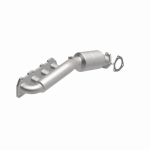 Volkswagen Passat Catalytic Converter - Magnaflow - HM Grade Manifold - `02-`04 Volkswagen Passat Catalytic Converter - Magnaflow - HM Grade Manifold - `02-`04