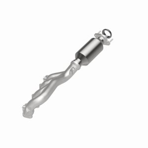 Cadillac SRX Catalytic Converter - Driver Side - Magnaflow - Direct Fit - `04-`09