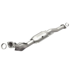 Ford Ranger Catalytic Converter - Magnaflow - OEM Grade Federal/EPA Compliant - `01-`06