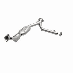 Lincoln Navigator Catalytic Converter - Magnaflow - OEM Grade Direct-Fit, Federal/EPA Compliant - `03-`04