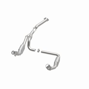Chevrolet Express 1500 Catalytic Converter - Magnaflow - Direct-Fit OEM Grade - `03-`08 Chevrolet Express 1500 Catalytic Converter - Magnaflow - Direct-Fit OEM Grade - `03-`08