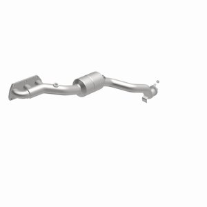Audi A8 Catalytic Converter - Magnaflow - OEM Grade Federal/EPA Compliant Direct-Fit - `05-`09