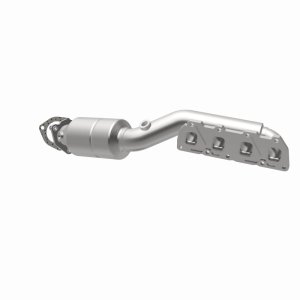 Volkswagen Passat Catalytic Converter - Magnaflow - Direct Fit - `02-`04