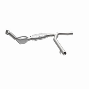 Ford Expedition Catalytic Converter - Magnaflow - Direct-Fit - `01-`02