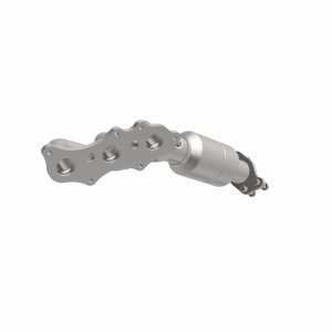 Toyota FJ Cruiser Direct-Fit Catalytic Converter - Magnaflow - OEM Grade - `10-`12