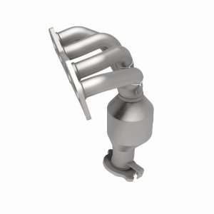 Toyota Highlander Catalytic Converter - Magnaflow - OEM Grade Direct-Fit - 2007