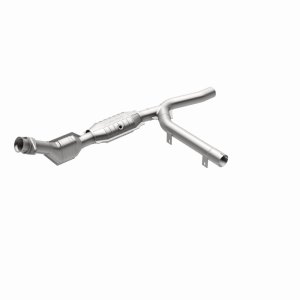Ford F-150 Heritage Catalytic Converter - Magnaflow - OEM Grade Direct-Fit - 2004