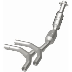 Ford E-150 Catalytic Converter - Passenger Side - Magnaflow - Direct-Fit - `05-`07