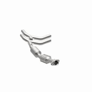 Ford E-250 Catalytic Converter - Passenger Side - Magnaflow - Direct-Fit - `05-`07