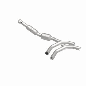 Ford E-250 Catalytic Converter - Passenger Side - Magnaflow - Direct-Fit - `05-`07