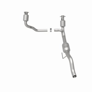 Dodge Durango Catalytic Converter - Magnaflow - Direct Fit - `00-`03