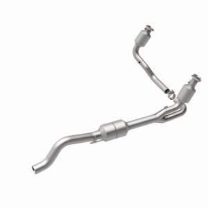 Dodge Durango Catalytic Converter - Magnaflow - Direct Fit - `00-`03