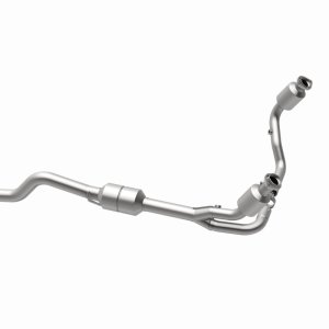 Dodge Durango Catalytic Converter - Magnaflow - Direct Fit - `00-`03