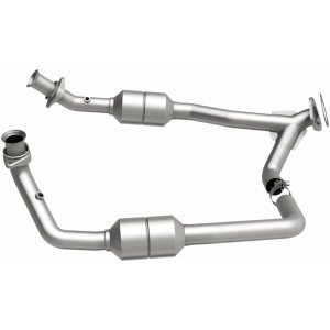 Ford E-250 Econoline Catalytic Converter - Magnaflow - Direct-Fit - `00-`02