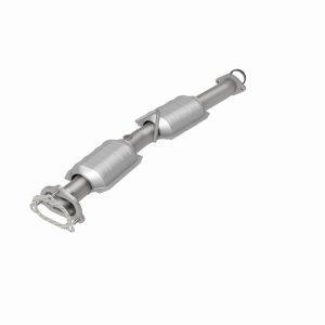Ford Ranger Catalytic Converter - Rear - Magnaflow - Direct-Fit, OEM Grade - `01-`03