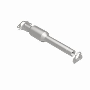 Toyota Highlander Catalytic Converter - Magnaflow - OEM Grade Direct-Fit - `04-`07