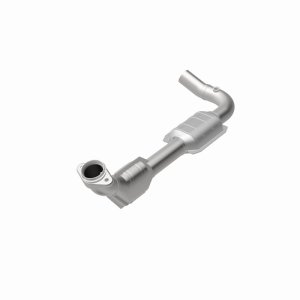 Ford E-150 Econoline Catalytic Converter - Driver Side - Magnaflow - Direct-Fit - `00-`02