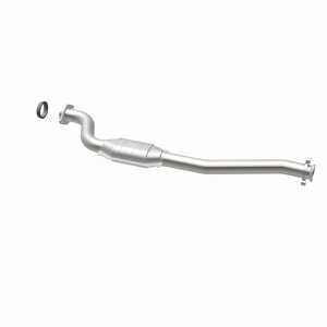 Hummer H3 Catalytic Converter - Magnaflow - OEM Grade Direct-Fit - `09-`10