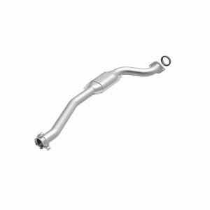 Hummer H3 Catalytic Converter - Magnaflow - OEM Grade Direct-Fit - `09-`10