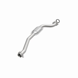 Hummer H3T Catalytic Converter - Magnaflow - OEM Grade Direct-Fit - `09-`10