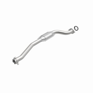 Hummer H3T Catalytic Converter - Magnaflow - OEM Grade Direct-Fit - `09-`10