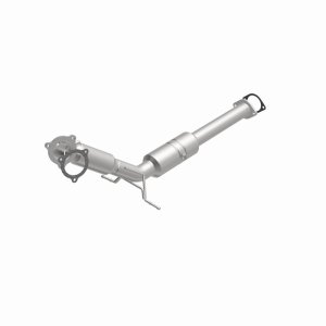 Volvo V70 Catalytic Converter - Magnaflow - OEM Grade Direct-Fit - `02-`04